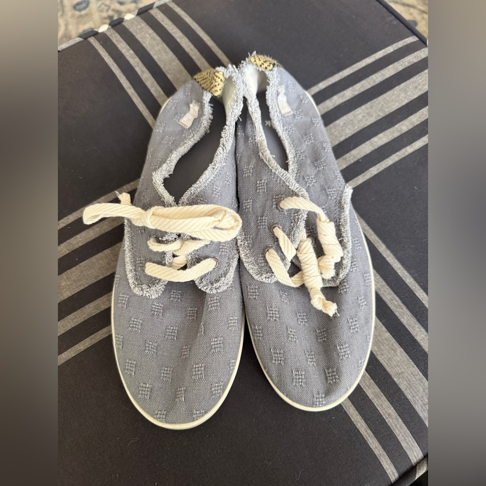 Sanuk Gray Canvas Slip-On Sneakers with Cream Laces